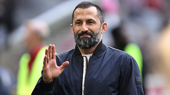 Salihamidzic flog 2022 eigentlich wegen Gavi nach Barcelona, wurde dort jedoch auf den jungen ...