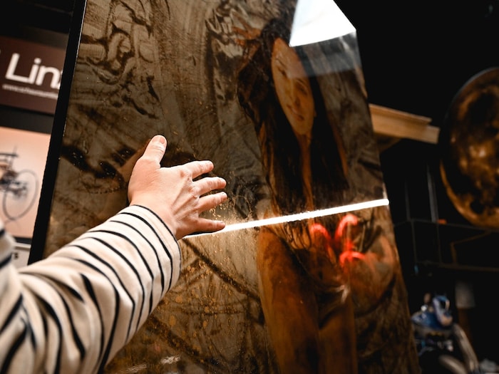 Mit der von ihm entwickelten Beschichtung wird Lechleitner die Expo-Besucher zum Staunen ...