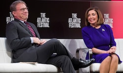 Der Chefredakteur von „The Atlantic“ Jeffrey Goldberg bei einer Fragerunde mit der Sprecherin ...