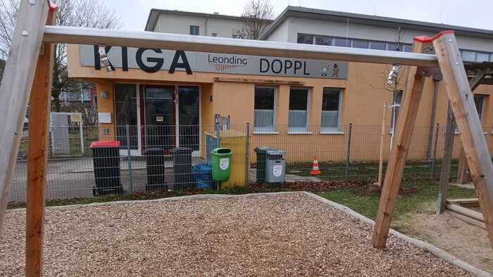 Die Kinder haben nun nichts mehr zum Schaukeln.