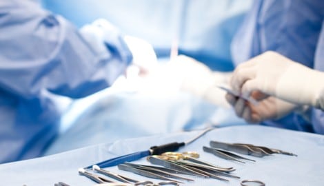 Im Vorjahr standen mehr Patientinnen und Patienten auf der Warteliste für ein Organ als noch 2023 (Symbolbild). (Bild: Tobilander - stock.adobe.com)