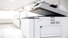 Die Höhe der Druckkosten bringen womöglich dem Waidhofner Gemeinderat eine Anzeige ein. (Bild: Eakrin - stock.adobe.com)