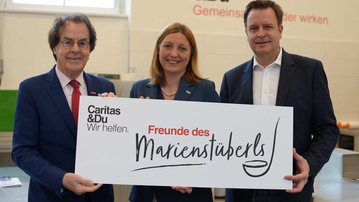 Direktorin Tödtling-Musenbichler mit Hans Roth (li.) und Gastronom Robert Grossauer