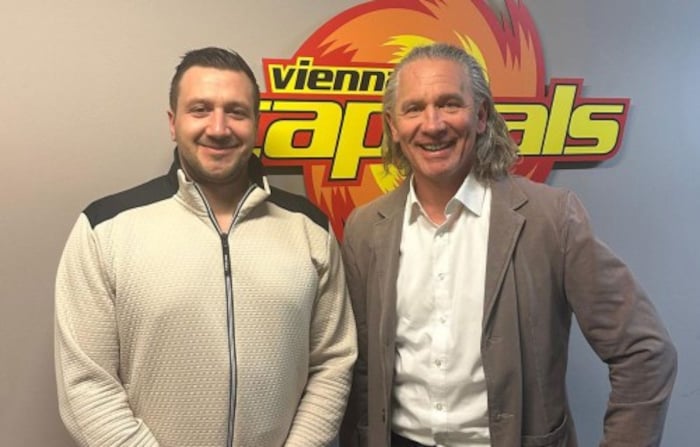 Arbeitet neben dem FC Blau-Weiß nun auch für die Capitals: Christian Perthaler (r.)
