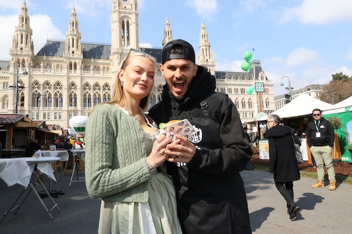 Machen Appetit auf die Steiermark: Cheyenne Ochsenknecht und Nino Sifkovits