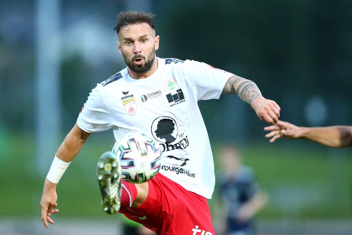 Bizau-Spielertrainer Lukas Katnik ging unter anderem für den FC Dornbirn auf Torejagd.