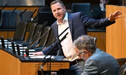 FPÖ-General Michael Schnedlitz poltert: „Die Regierung verweigert die transparente Auskunft über ...