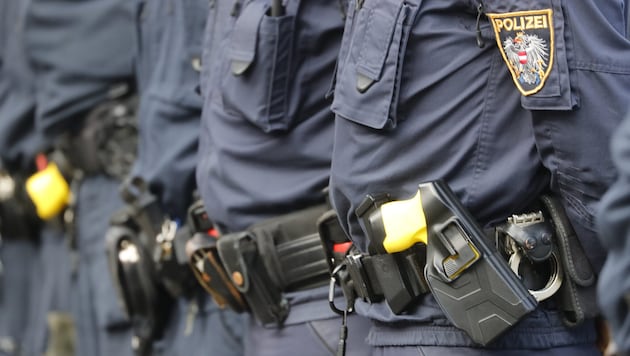 Für viele Tirolerinnen und Tiroler ist es eine Hiobsbotschaft: Die Polizeiposten im Brixental ...