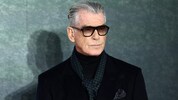 Pierce Brosnan zeigt sich stilsicher am roten Teppich.