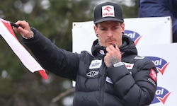Thomas Thurnbichler wird beim Weltcupfinale zum letzten Mal Polens Skispringer das Freizeichen ...