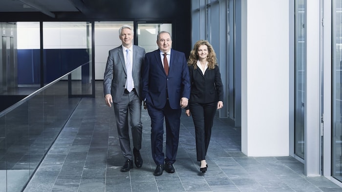 Erich Haider ist Vorstandvorsitzender der Linz AG. Kollege Josef Siligan (li.) wird als ...
