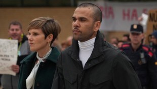 Ein Berufungsgericht hat Dani Alves vom Vorwurf der sexuellen Aggression gegen eine junge Frau ...