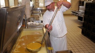 Lebensmittel aus lokaler Erzeugung sollen auf die Teller der Soldaten kommen.