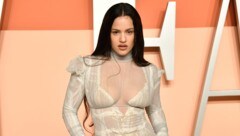 Sängerin Rosalía (Bild: AP/Evan Agostini)