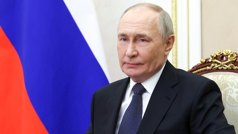 Der russische Präsident Wladimir Putin ordnete rund um den 9. Mai eine dreitägige Waffenruhe an. (Bild: EPA/VYACHESLAV PROKOFYEV/SPUTNIK/KREMLIN / POOL)