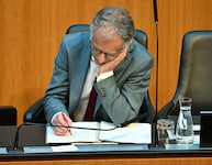 Finanzminister Marterbauer pocht auf Steuergerechtigkeit. (Bild: APA/HELMUT FOHRINGER)