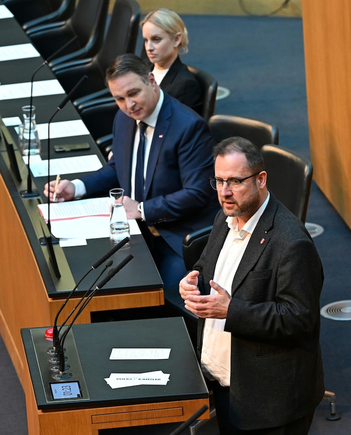 FPÖ-Mediensprecher Hafenecker nimmt Medienminister Babler in die Pflicht (Archivbild).
