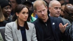 Trotz anhaltender Spekulationen über eine mögliche Trennung von Prinz Harry hat Herzogin Meghan in einem Podcast klare Worte gefunden.  (Bild: AP/Darryl Dyck)