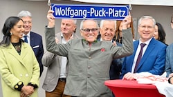 In Unterbergen hat Wolfgang Puck nun einen eigenen, nach ihm benannten Platz.