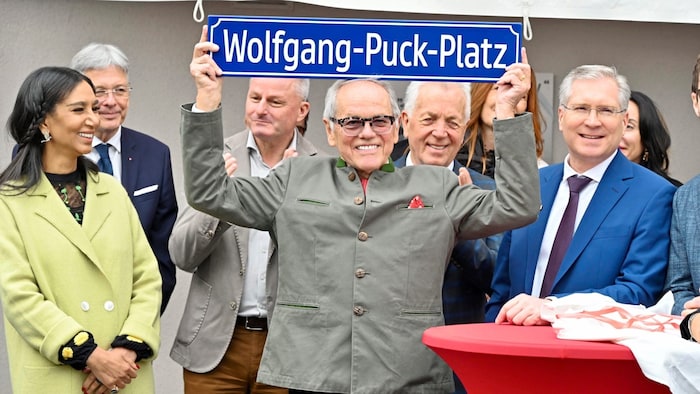 In Unterbergen hat Wolfgang Puck nun einen eigenen, nach ihm benannten Platz.