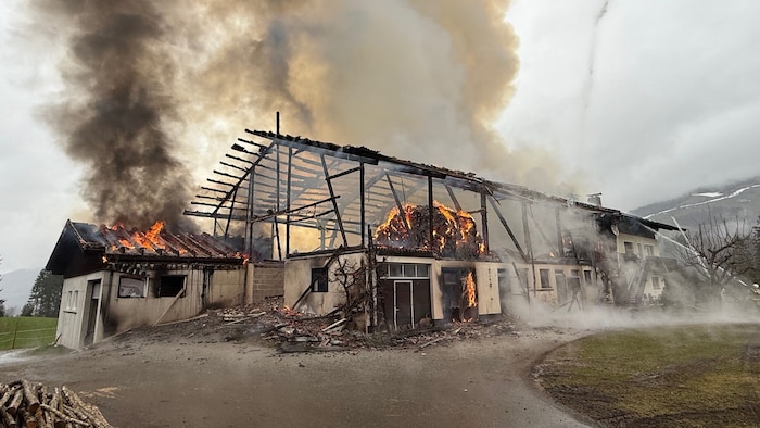 Der Brand war in der Tenne ausgebrochen.