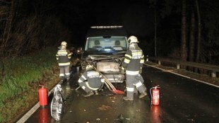 Das Auto wurde schwer beschädigt.