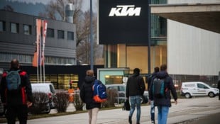 Der Weg in die Arbeit führt bei KTM seit 17. März auch wieder in die Produktion. (Bild: Pressefoto Scharinger/Daniel Scharinger)