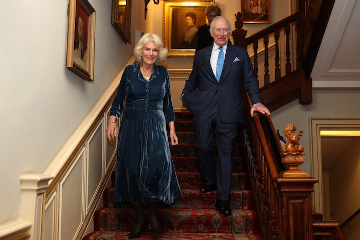 Hier fühlt sich der König wohl: Das Foto zeigt Charles und Camilla im Clarence House.