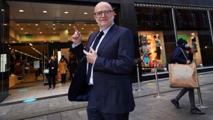 Die Modehandelskette Primark mit Sitz in Dublin betreibt international mehr als 450 Filialen, darunter mehrere Geschäfte in Österreich und Deutschland. Marchant führte das Unternehmen seit 2009. (Bild: AP/Brian Lawless)