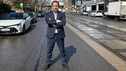 Döblings Bezirkschef Daniel Resch (ÖVP) auf der Heiligenstädter Straße.