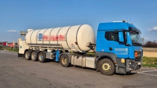 Trotz Arbeitszeit-Limit wurde Gefahrengut quer durch Niederösterreich transportiert. (Bild: zVg, Krone KREATIV)