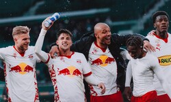 Bei den Bullen um Leo Morgalla, Nico Capaldo und Karim Onisiwo, Dorgeles Nene und Joane Gadou ...