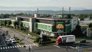 Einst eine Vorzeigefiliale, seit den Turbulenzen bei Kika/Leiner aber leer: Die Leiner-Filiale in Vöcklabruck. Jetzt steht eine Lösung unmittelbar bevor. (Bild: Wenzel Markus)