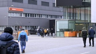 Die Produktion bei KTM in Mattighofen kann fortgesetzt werden. (Bild: APA/MANFRED FESL)