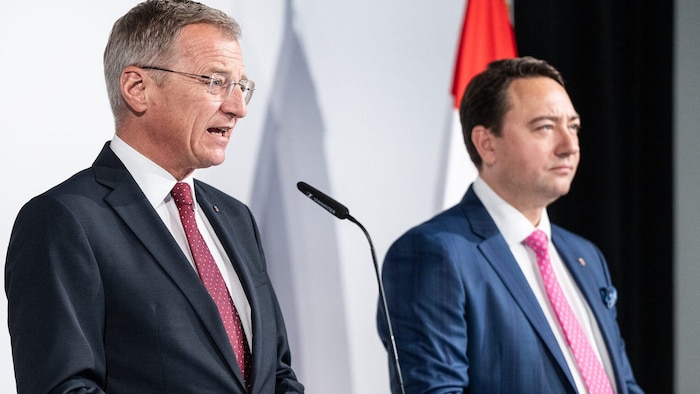 LH Thomas Stelzer (VP) mit Vize Manfred Haimbuchner (FP).