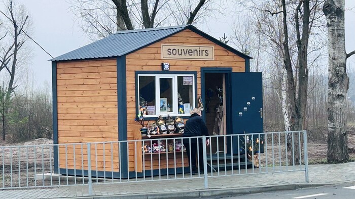 Souvenirstand bei der Gedenkstätte Hostomel