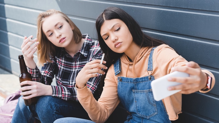 15 Prozent der Mädchen nutzen Social Media in einer Weise, die bereits problematisch ist.