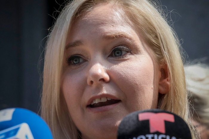 Virginia Giuffre sorgte mit ihren Anschuldigungen gegen Jeffrey Epstein, Ghislaine Maxwell und ...