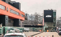 Die Produktion für April ist dank der 50-Millionen-Euro-Überweisung von Miteigentümer Bajaj ...