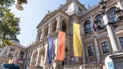Die meisten Hochschulabsolventinnen und -absolventen in Österreich finden zwei Monate nach dem ...