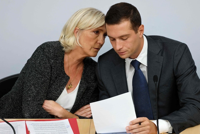 Marine Le Pen wird wohl nach dem Urteil im Jahr 2027 nicht mehr ins Präsidentenrennen einstegen ...