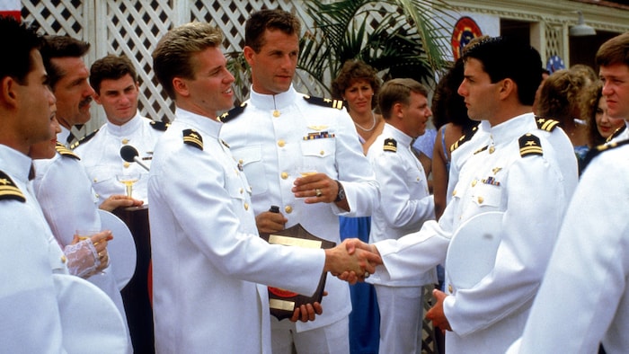 An der Seite von Tom Cruise spielte Val Kilmer in „Top Gun“, 2022 feierte er in „Top Gun: ...