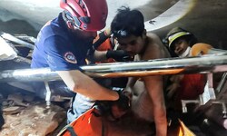 In Myanmar sind Tausende Rettungskräfte mit der Versorgung verletzter Menschen beschäftigt. ...