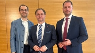 Die Klubchefs Wolfgang Spitzmüller, Roland Fürst und Christian Sagartz sind sich in Sachen Verfassungsreform einig. (Bild: SPÖ-Landtagsklub)