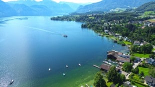 Die Wasserqualität am Traunsee bei der Badestelle in Altmünster wurde „nur“ mit Gut bewertet.
