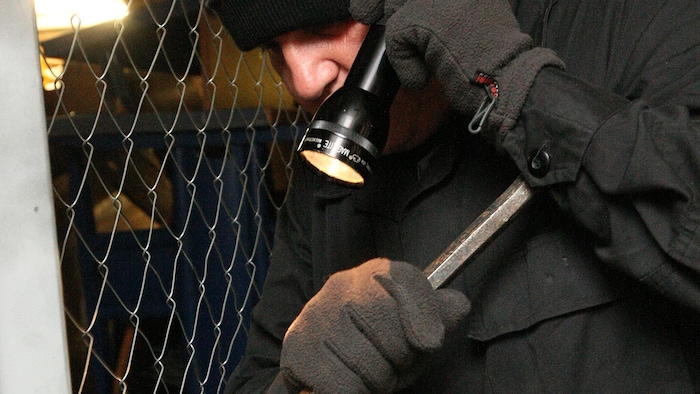 Wann genau die Täter im Keller aktiv waren, ist unklar (Symbolbild).