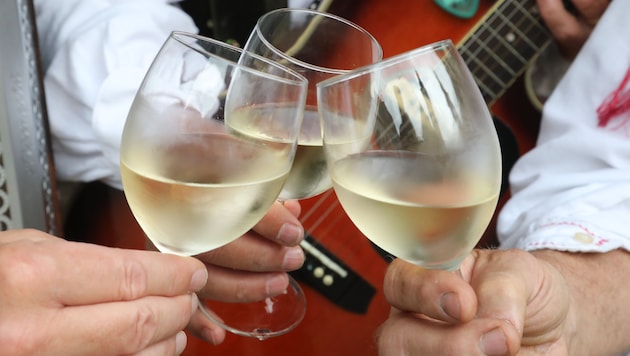 Die Österreicher greifen immer seltener zum Glaserl Wein.