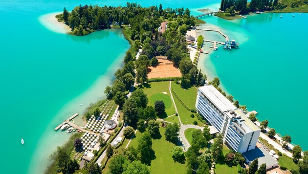 Pörtschach ist eine Tourismusgemeinde am Wörthersee, die um Gäste kämpft. Das Rathaus führt ...