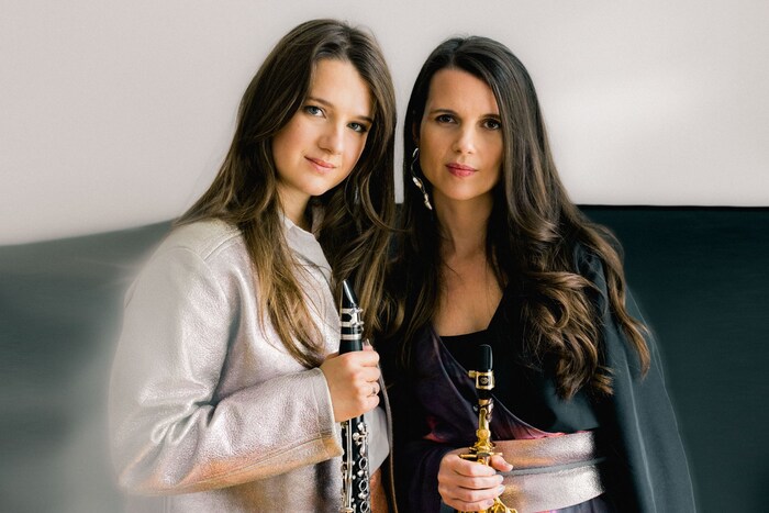 Das Konzert „Rebenerzählungen, neun vertonte Weinsorten“ des Duos Annea findet direkt in der ...