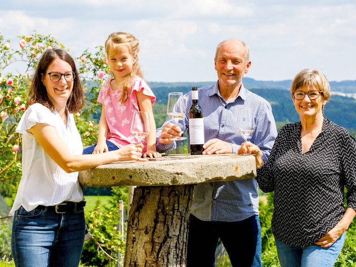 Der Sieg in der Kategorie Rotwein Vielfalt geht in die Oststeiermark. Der Weinhof Deutsch aus ...